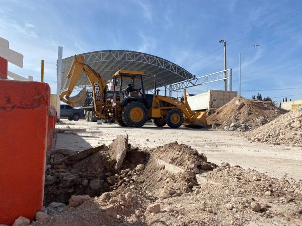 INICIAN CONSTRUCCIÓN DE CUBIERTA METÁLICA EN CANCHA DE BÁSQUETBOL EN